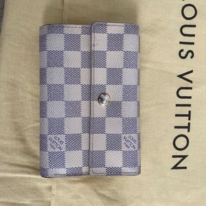Louis Vuitton- Wallet